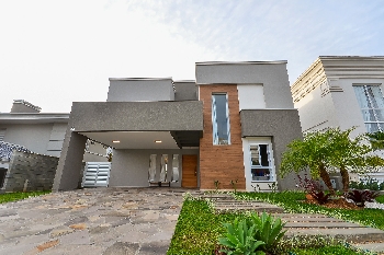 Casa em Condomínio